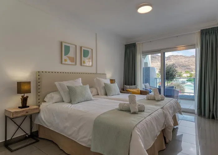 Sunny Valley Apartment